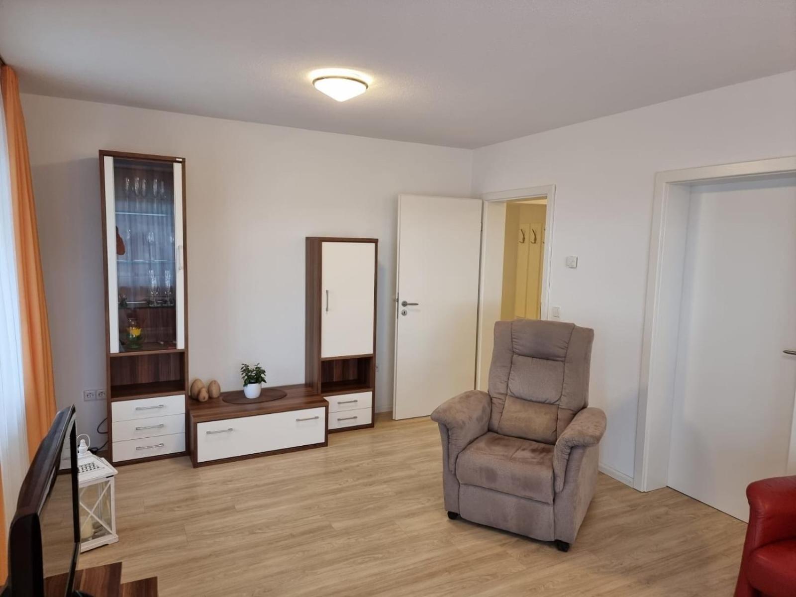 "Schwarzwaldblick" Ferienwohnung 2-4 Pers 65Qm, Schoene Ruhige Suedhanglage Mit Herrl Aussicht 토트나우 외부 사진