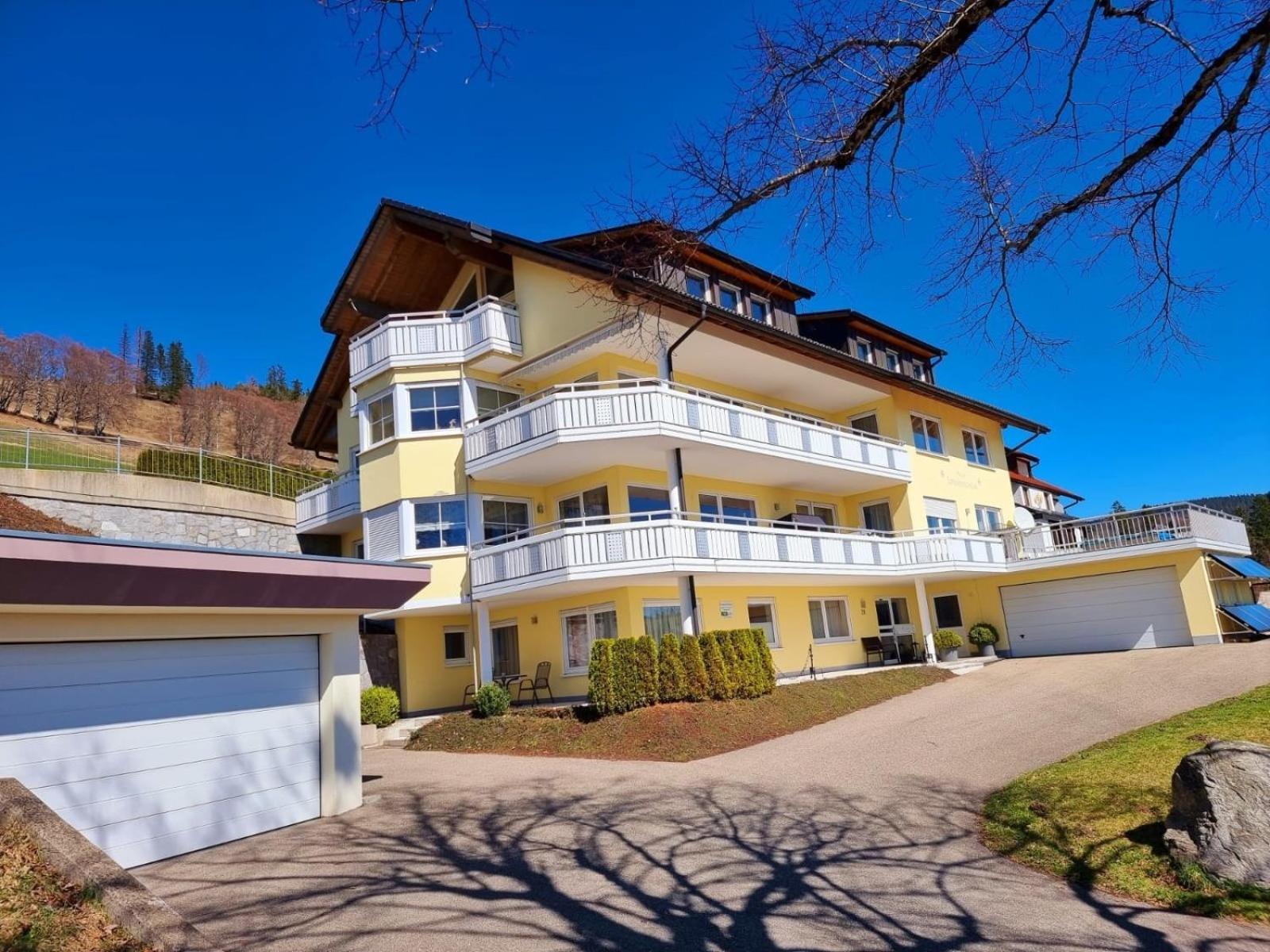 "Schwarzwaldblick" Ferienwohnung 2-4 Pers 65Qm, Schoene Ruhige Suedhanglage Mit Herrl Aussicht 토트나우 외부 사진